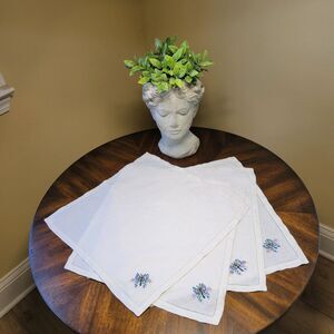 VTG Embroidered Linen Butterfly Napkins Set of 4 Hemstitched Cocktail Luncheon
